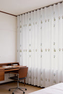 Queen's Queue - Stitched