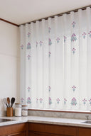 Queen's Queue - Stitched
